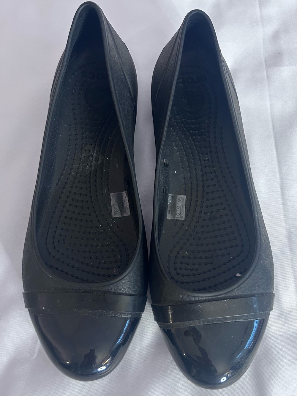 Crocs Black Cap Toe Flats Slip on Ballet Shoes Size 9